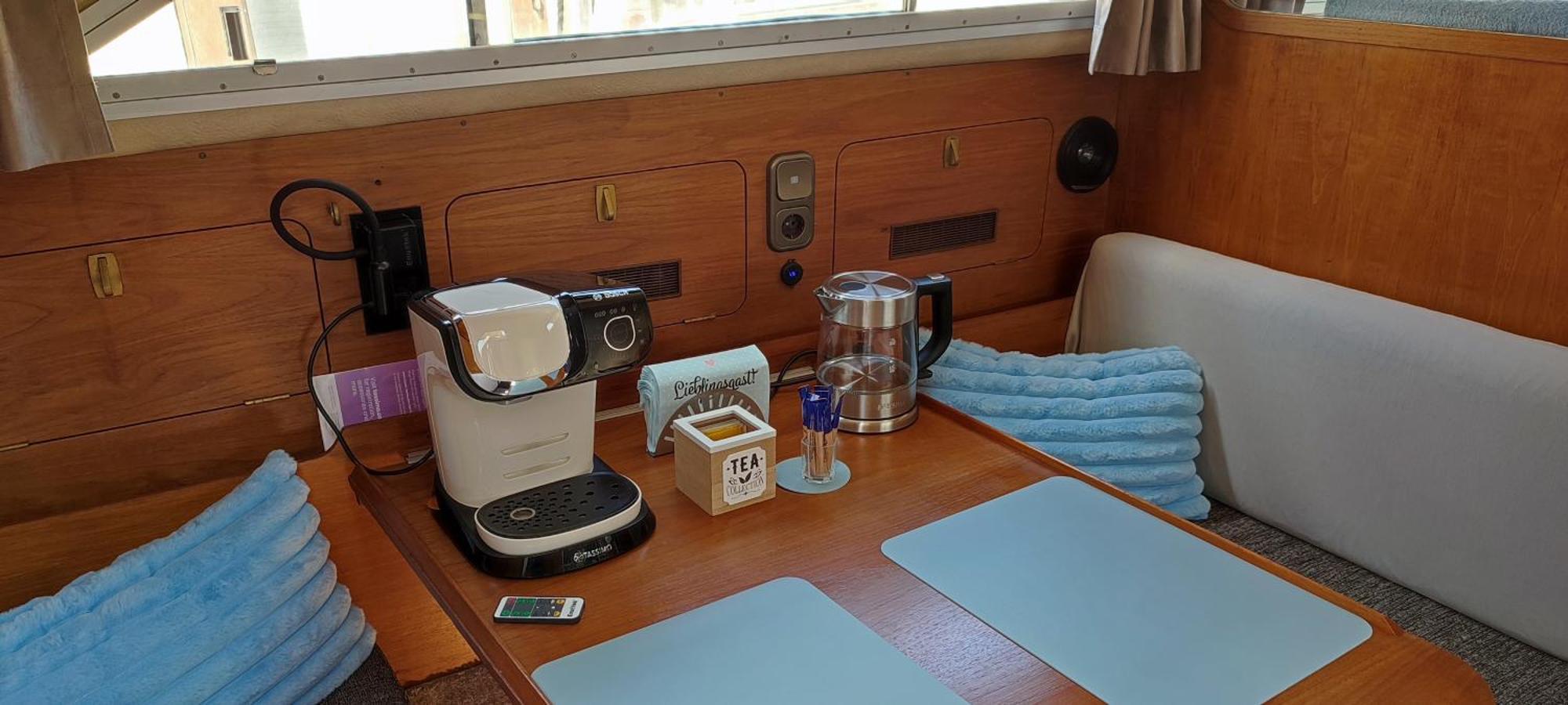 Bateau-hôtel Kappoleni - Ein Boot Fuer Dich Lauenburg